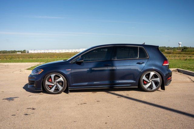 Used 2019 Volkswagen GTI SE w/ SE Experience Package FWD image 4