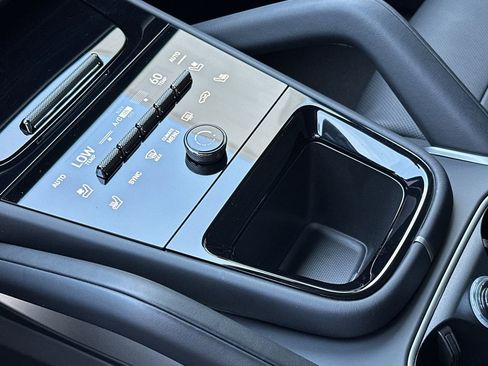 New 2026 Porsche Cayenne GTS AWD/4WD image 26