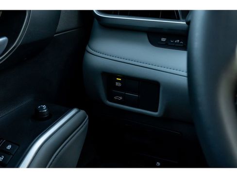 Used 2024 Toyota Highlander XLE image 29