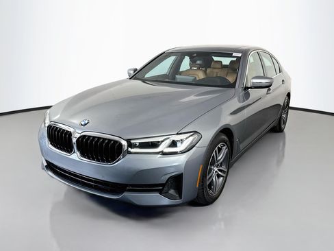 Used 2023 BMW 530i w/ Convenience Package RWD image 4
