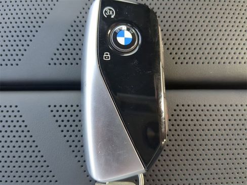 Certified 2026 BMW 740i xDrive image 31