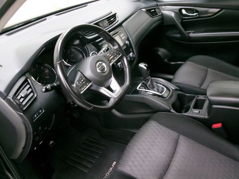 Used 2017 Nissan Rogue SV AWD/4WD image 14