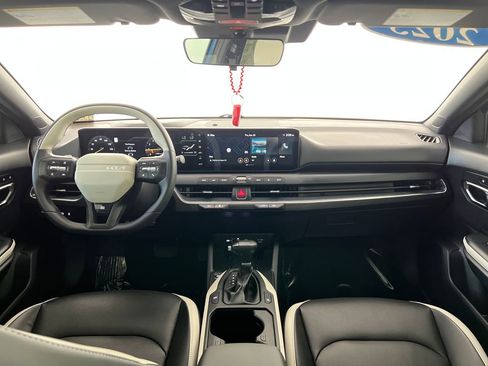 Used 2025 Kia K4 GT-Line w/ GT-Line Premium Package FWD image 14