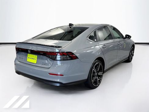Used 2025 Honda Accord Sport image 5