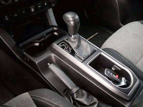 Used 2023 Toyota Tacoma TRD Off-Road image 20