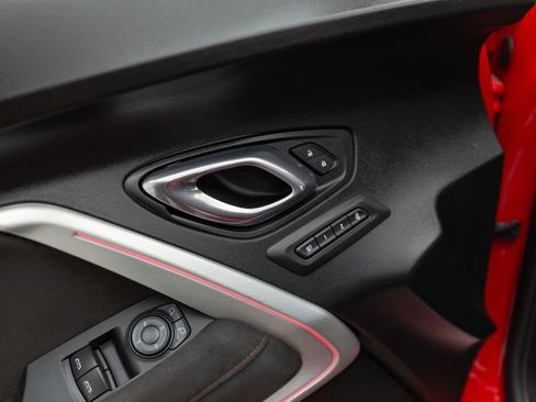 Used 2018 Chevrolet Camaro ZL1 image 29