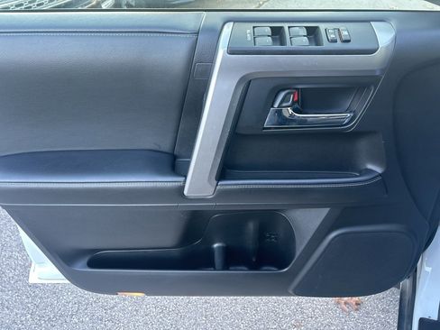 Used 2024 Toyota 4Runner SR5 image 9