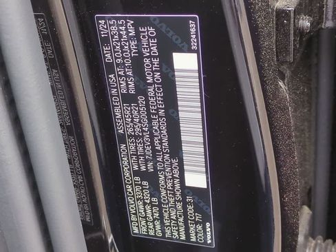 Certified 2025 Volvo EX90 Ultra image 37