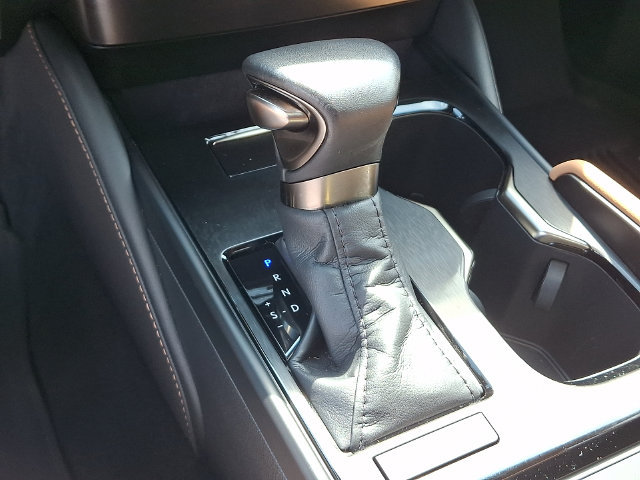 Used 2023 Lexus ES 350 w/ Premium Package FWD image 11