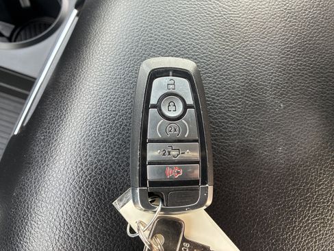 Used 2020 Ford F250 Lariat image 28