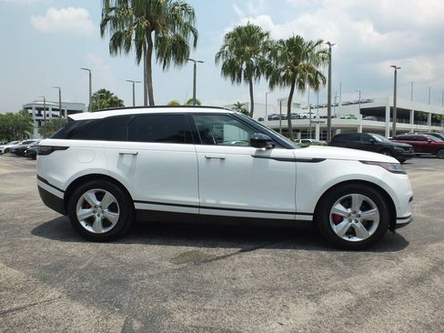 Used 2025 Land Rover Range Rover Velar S AWD/4WD image 2