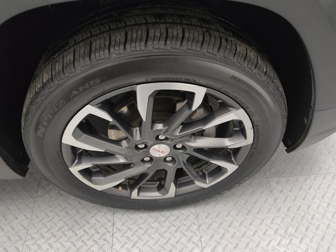 Used 2022 GMC Terrain SLT image 31