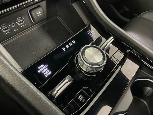 Used 2025 Jeep Grand Cherokee Overland w/ Adv Protech Group III image 16