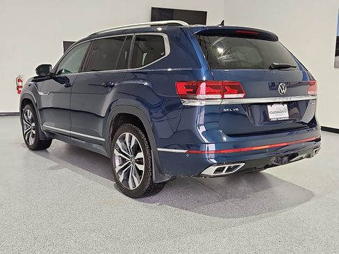 Used 2023 Volkswagen Atlas SEL Premium AWD/4WD image 2