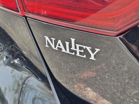 Certified 2022 Toyota Camry XSE w/ Navigation Package image 33