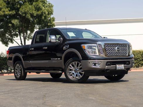 Used 2016 Nissan Titan Platinum Reserve image 1