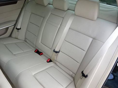 Used 2014 Mercedes-Benz E 350 Sedan image 10