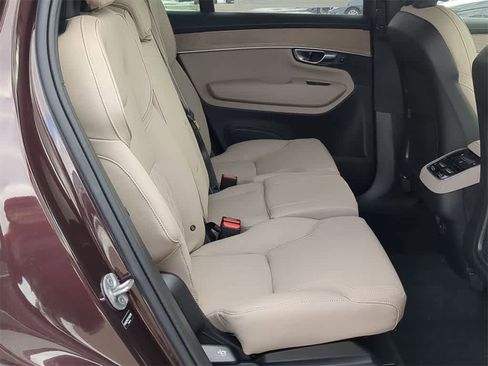 New 2026 Volvo XC90 B6 Plus w/ Protection Package Premier image 19