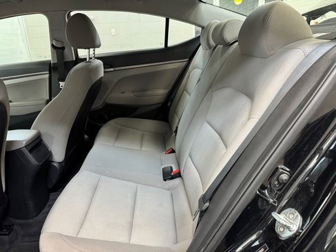 Used 2017 Hyundai Elantra SE image 14