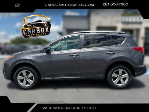 Used 2015 Toyota RAV4 XLE FWD image 2