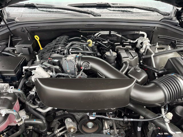 Used 2025 Dodge Durango GT w/ Blacktop Package RWD image 35