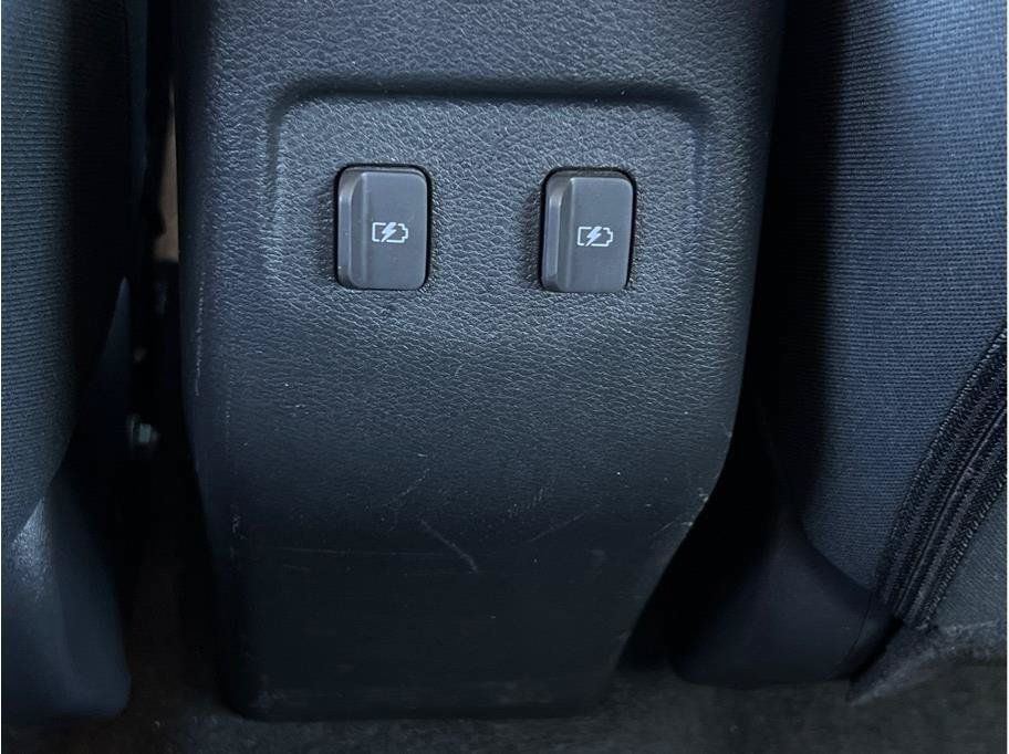 Used 2024 Nissan Kicks SR FWD image 10