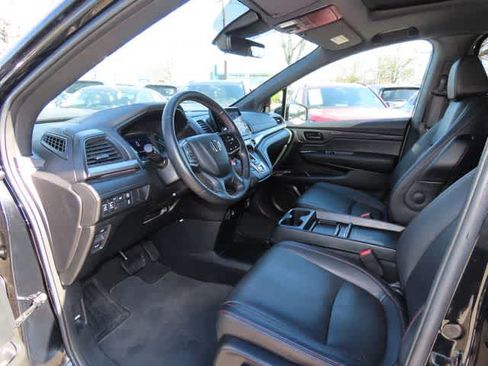 Certified 2023 Honda Odyssey Sport image 2