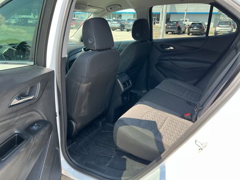 Used 2024 Chevrolet Equinox LT w/ LPO, Floor Liner Package FWD image 10