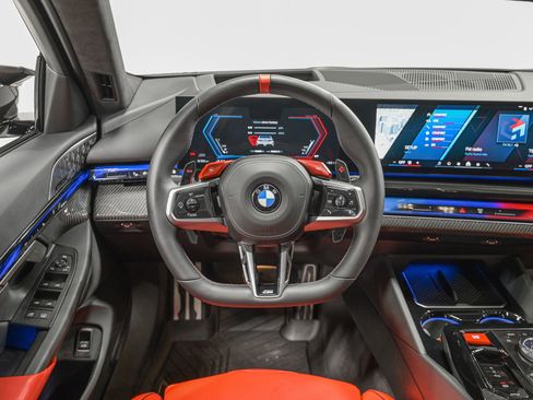 Used 2025 BMW M5 w/ Carbon Package image 17