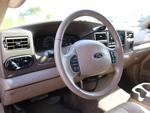 Used 2004 Ford Excursion Limited AWD/4WD image 29