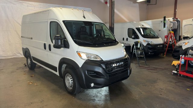 Used 2025 RAM ProMaster 2500 w/ Convenience Group FWD image 8