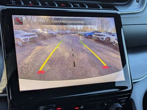 Certified 2025 Jeep Grand Cherokee L Limited w/ Trailer Tow Package image 19