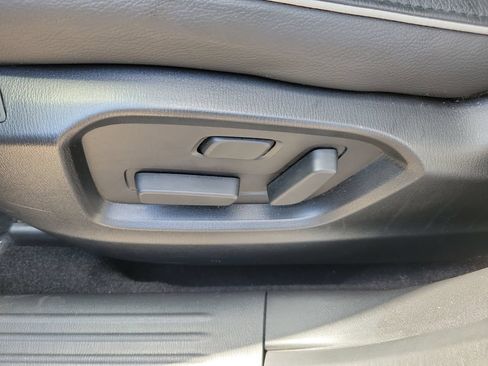 Used 2025 MAZDA CX-5 AWD 2.5 S w/ Preferred Package image 18