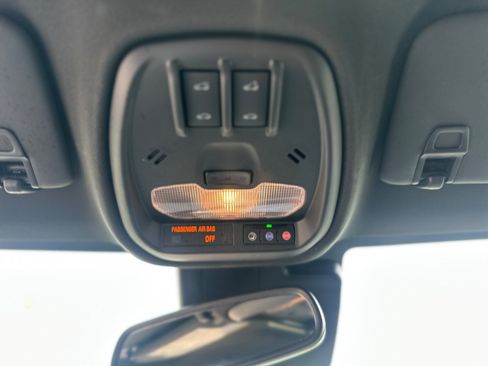 Used 2025 Buick Envista Avenir FWD image 34