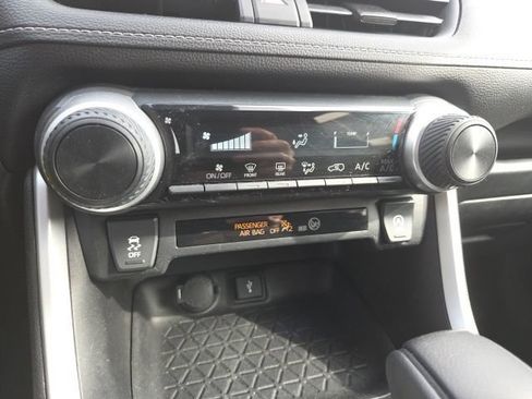 Used 2020 Toyota RAV4 LE w/ All Weather Liner Package AWD/4WD image 16