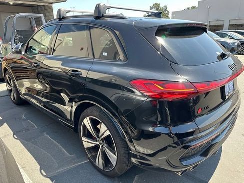 Used 2025 Audi SQ5 Prestige AWD/4WD image 3