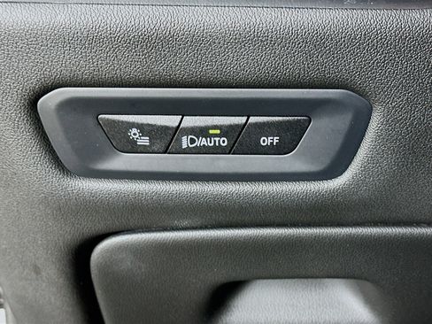 Used 2024 BMW X5 sDrive40i w/ Premium Package image 17