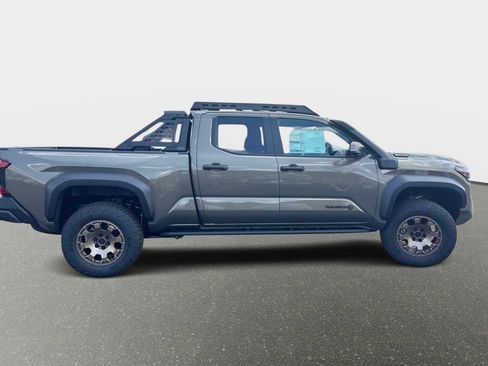 New 2025 Toyota Tacoma Trailhunter image 7