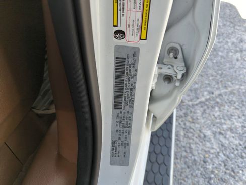 Used 2019 RAM 1500 Laramie image 38