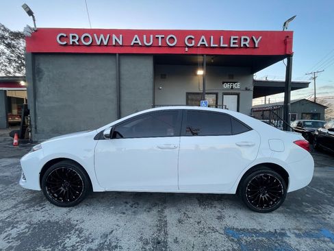 Used 2017 Toyota Corolla SE w/ Carpet Mat Package (TMS) image 6