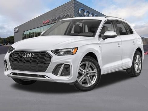 Used 2023 Audi Q5 2.0T Premium w/ Convenience Package image 1