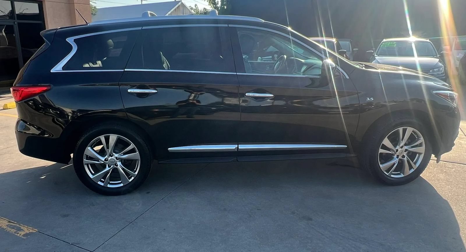 Used 2014 INFINITI QX60 Luxe w/ Deluxe Touring Package AWD/4WD image 10