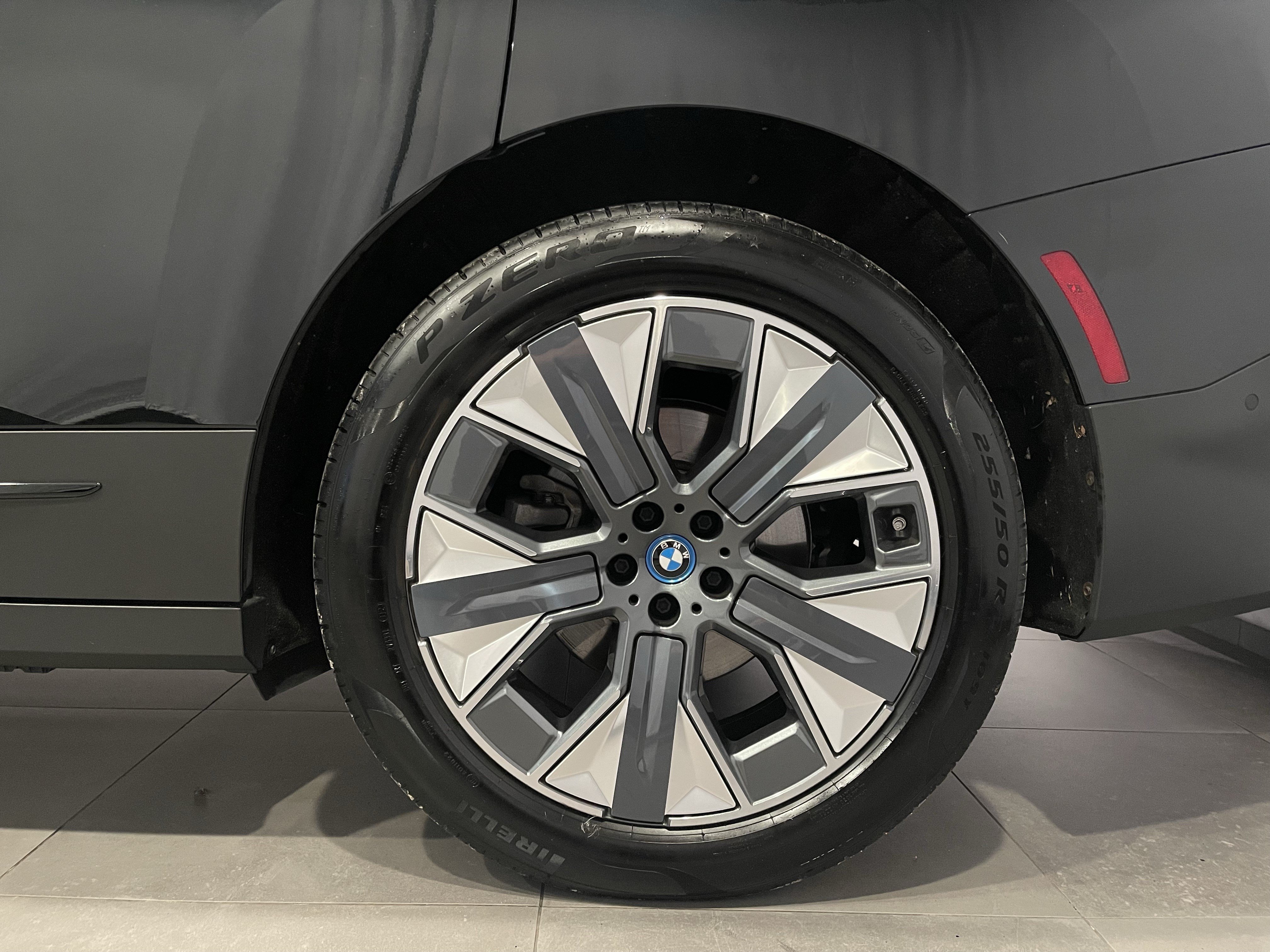 Certified 2024 BMW iX xDrive50 w/ Premium Package AWD/4WD image 8