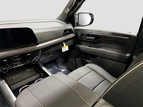 New 2026 Chevrolet Tahoe Premier w/ Sun And Tow Package image 25