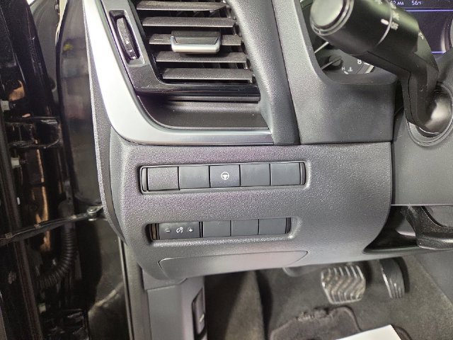 Used 2022 Nissan Rogue SV AWD/4WD image 27