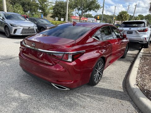 Used 2024 Lexus ES 350 w/ Premium Package FWD image 4