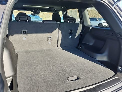 New 2025 Jeep Grand Cherokee Laredo X w/ Luxury Tech Group I AWD/4WD image 16