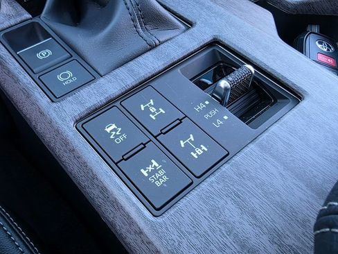 Used 2024 Toyota Land Cruiser image 37