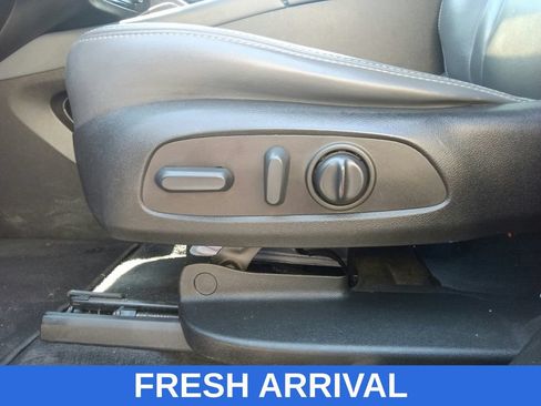 Used 2022 Buick Enclave Essence FWD image 20