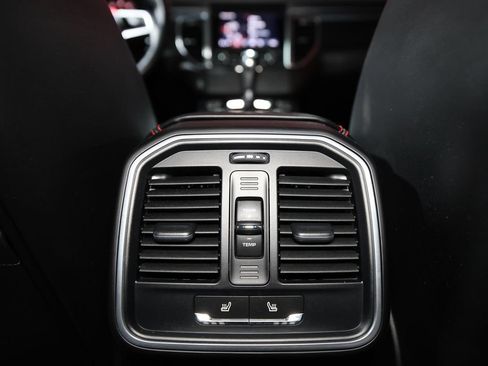 Used 2018 Porsche Macan GTS AWD/4WD image 15